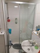 Instalace sprchových dveří do niky